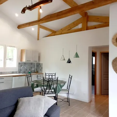 La Petite Maison Des Ecureuils * Mios