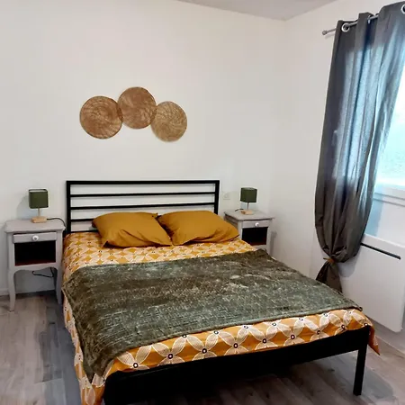 Casa de Férias La Petite Maison Des Ecureuils *