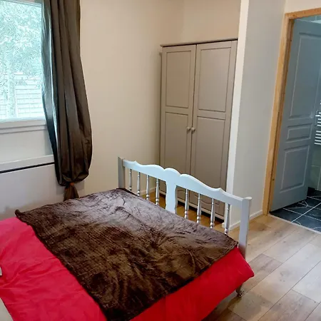 La Petite Maison Des Ecureuils Holiday home Mios