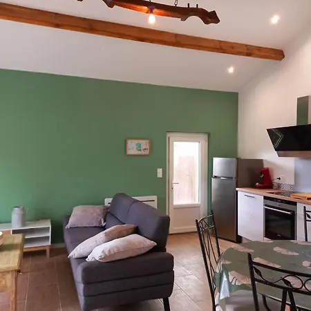 La Petite Maison Des Ecureuils Holiday home *